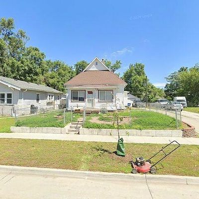 2420 E Walnut St, Des Moines, IA 50317