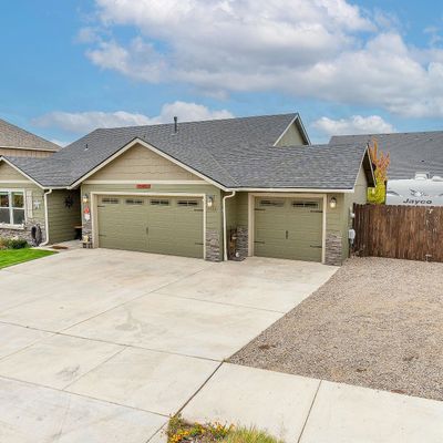 2424 Nw Hazelwood Ave, Redmond, OR 97756