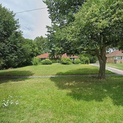 24255 S Woodland Rd, Beachwood, OH 44122