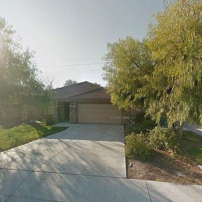 2427 S Laguna Ct, Visalia, CA 93292