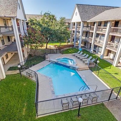 218 N Texas Blvd #305, Denton, TX 76201