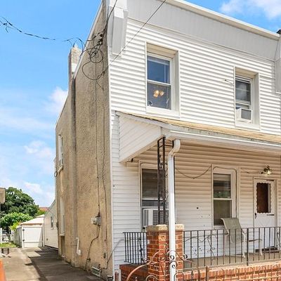 218 Thurlow St, Chester, PA 19013