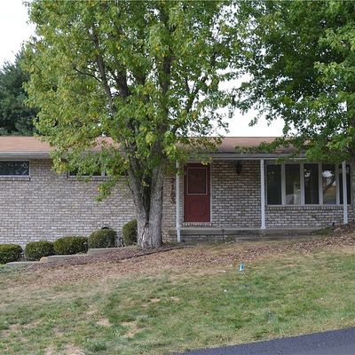 2183 Locust St, Export, PA 15632