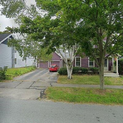 22 Dearborn Ave, Hampton, NH 03842