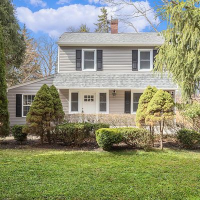 22 Maysenger Rd, Mahwah, NJ 07430