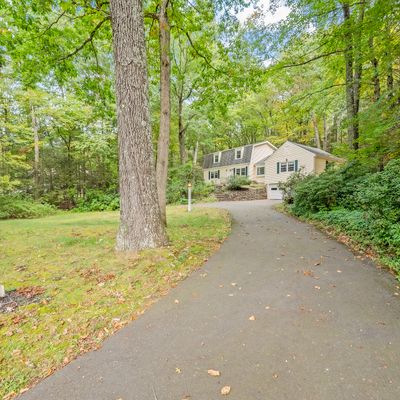 22 Ridgewood Rd, Avon, CT 06001