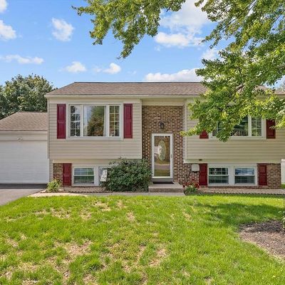 220 Derbyshire Rd, Lancaster, PA 17601