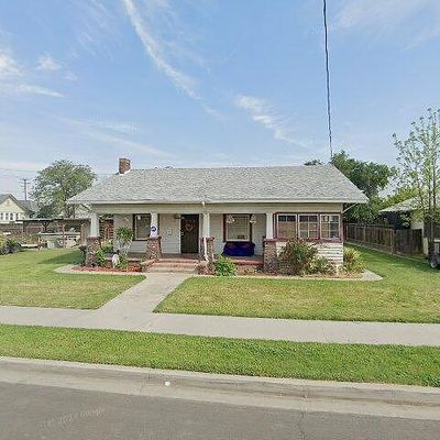 220 E Cameron St, Hanford, CA 93230