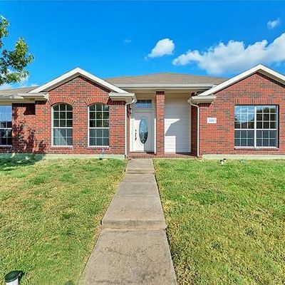 220 Laramie Ln, Desoto, TX 75115