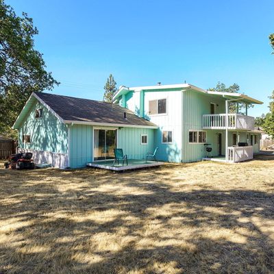 220 Red Mountain Dr, Grants Pass, OR 97526