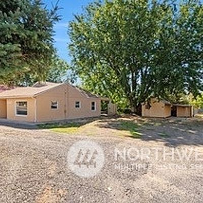 220 Se Lamperti Ln, College Place, WA 99324