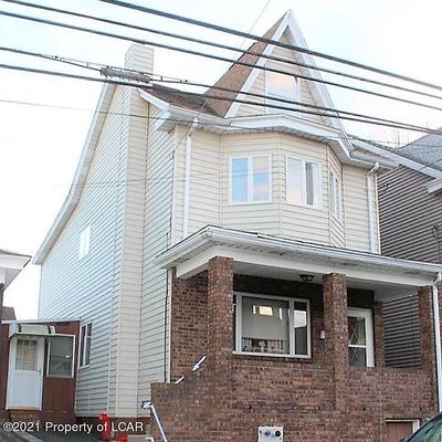 220 W Phillips St, Coaldale, PA 18218