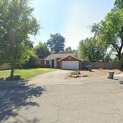 2202 Canal Dr, Redding, CA 96001