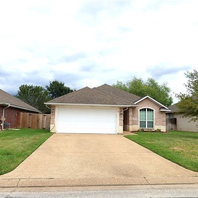 221 Karten Ln, College Station, TX 77845