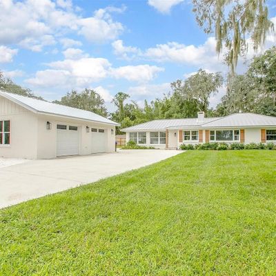 2210 E New York Ave, Deland, FL 32724