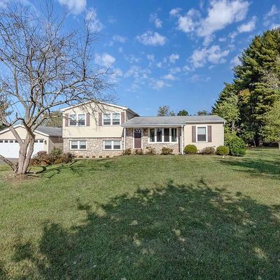 2220 Schlosser Rd, Harleysville, PA 19438