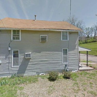 2223 Sw Western Ave, Topeka, KS 66611