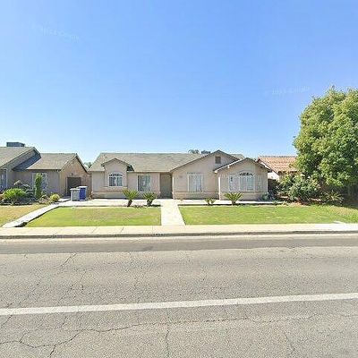 2230 20 Th Ave, Delano, CA 93215