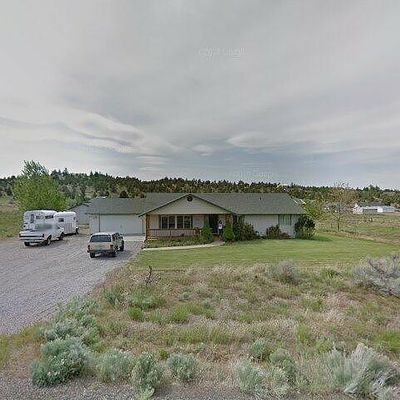 2230 Se Bitterbrush Dr, Madras, OR 97741