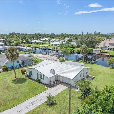 2231 Isle Of Pines Ave, Fort Myers, FL 33905