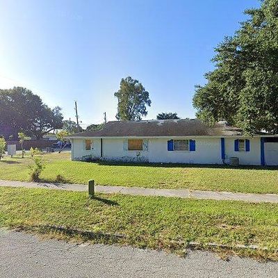 224 31 St Ave E #A, Bradenton, FL 34208