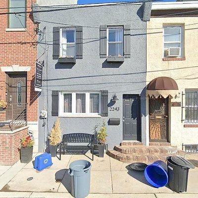 2243 League St, Philadelphia, PA 19146