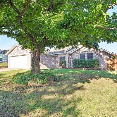 225 Cardinal Ct, Weatherford, TX 76086