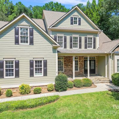 2251 Capes Cove Dr, Sherrills Ford, NC 28673