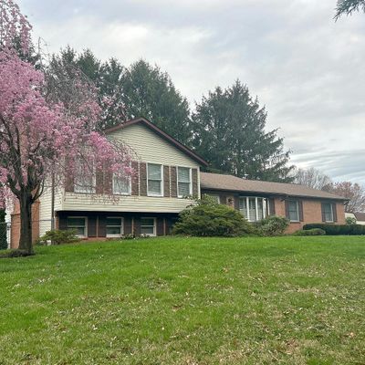 2255 Boller Dr, Westminster, MD 21157