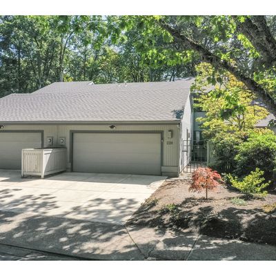 226 Spyglass Dr, Eugene, OR 97401