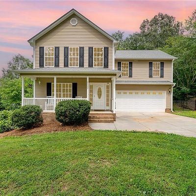 2572 Butterfly Trl, Randleman, NC 27317