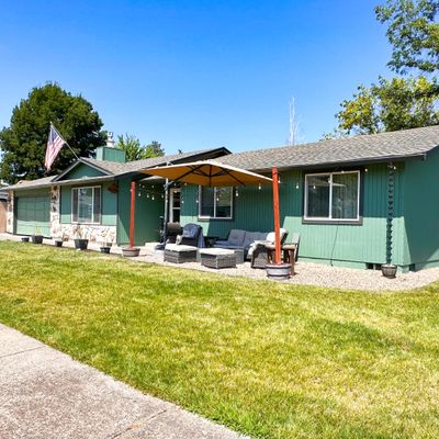 2589 Lausanne Cir, Medford, OR 97504