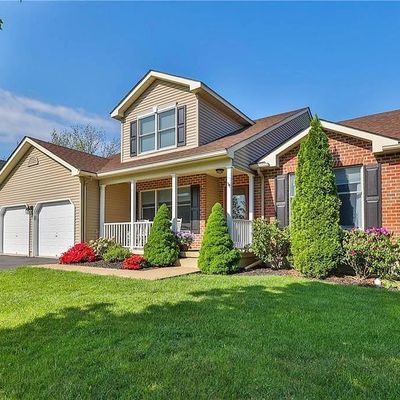 26 Country Side Ct, Easton, PA 18045