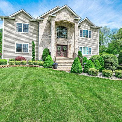 26 Gordons Corner Rd, Manalapan, NJ 07726