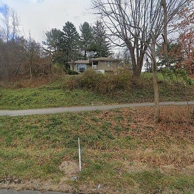 26 Old Pittsburgh Ln, Smock, PA 15480