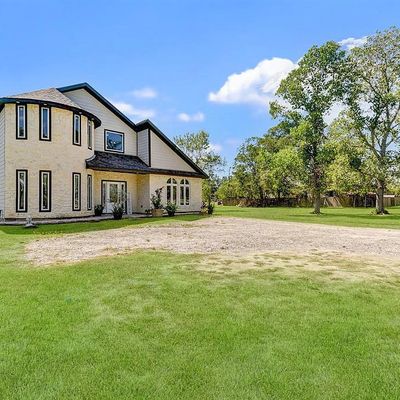 260 Munson Rd, Alvin, TX 77511