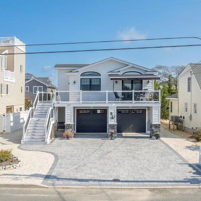 261 Division Ave, Surf City, NJ 08008