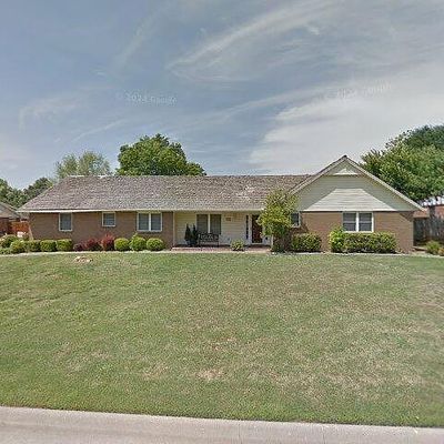 2615 W Dauphine Dr, Rogers, AR 72758