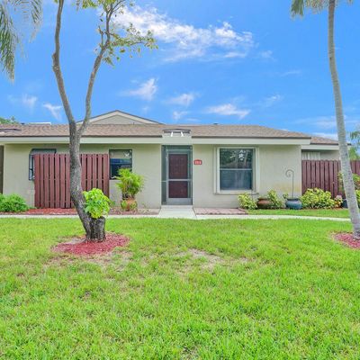 264 Meadows Dr, Boynton Beach, FL 33436