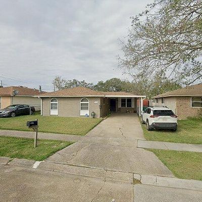 2640 Taffy Dr, Marrero, LA 70072