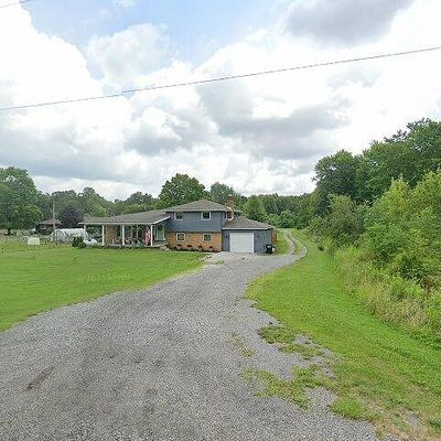 2661 Bell Wick Rd, Hubbard, OH 44425