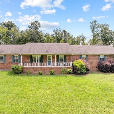 268 Bonnie Regan Rd, Thomasville, NC 27360