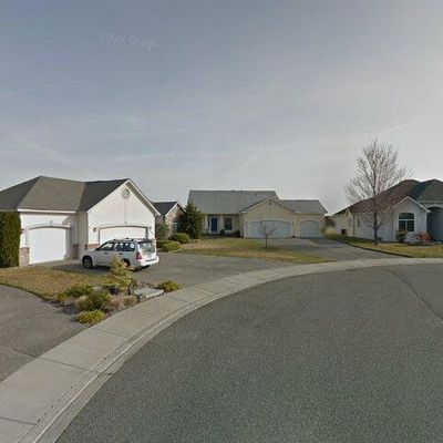 2695 Maidstone St, Richland, WA 99354