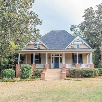 27 Kibbee Street, Hawkinsville, GA 31036