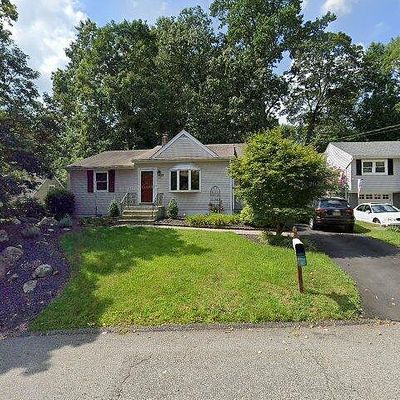 27 Lenape Ln, Oakland, NJ 07436