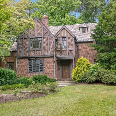 27 S Hinchman Ave, Haddonfield, NJ 08033