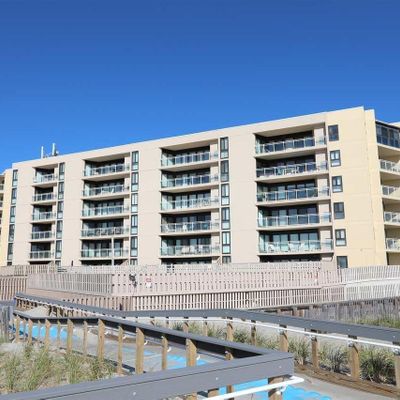 2700 Atlantic Ave #407, Longport, NJ 08403