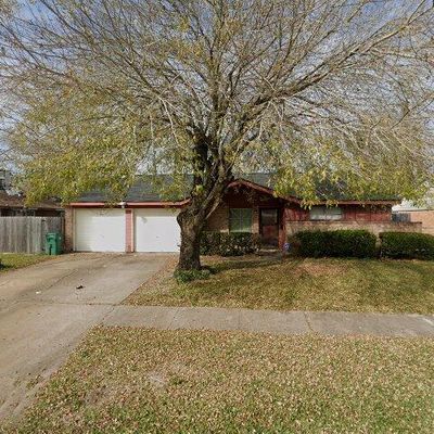 2705 Yale St, Pasadena, TX 77502