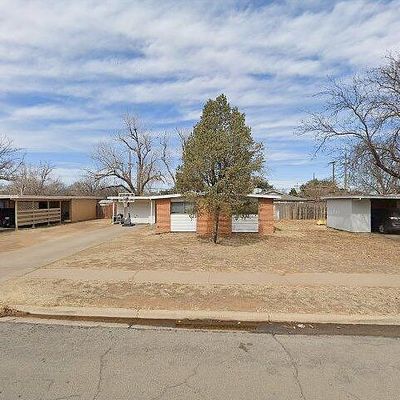 2706 68 Th St, Lubbock, TX 79413