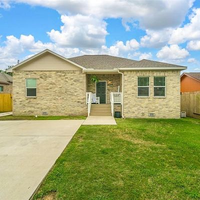 2714 Clara Ln, Texas City, TX 77590